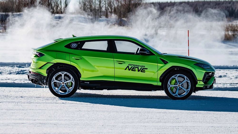 Lamborghini Esperienza Neve