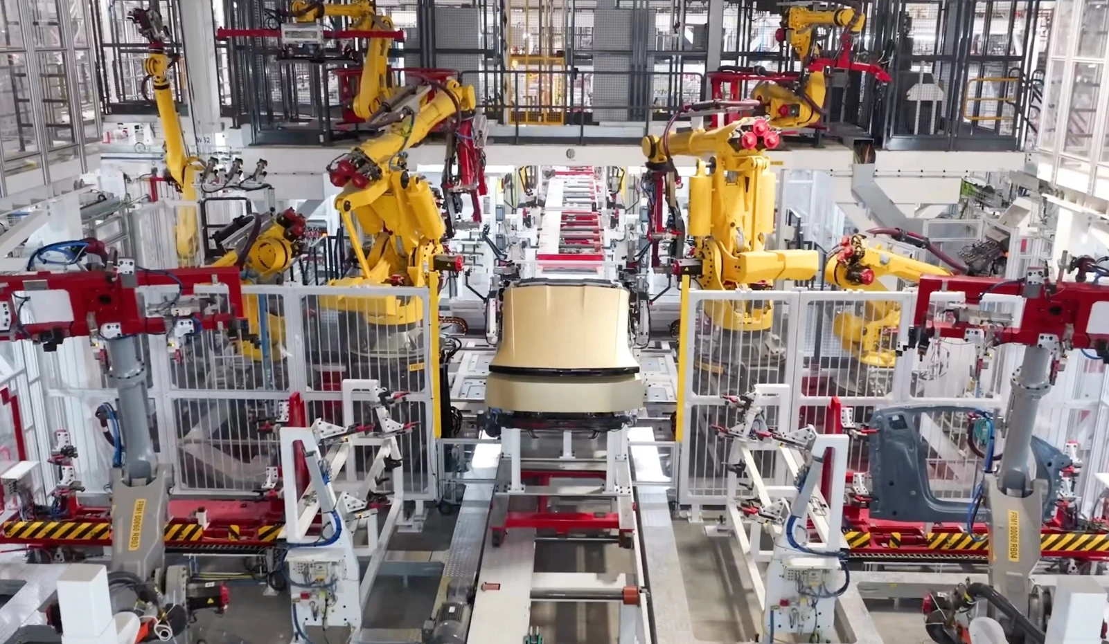 Tesla ανασκόπηση 2025