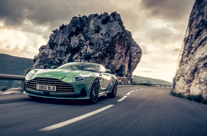 Aston Martin DB12