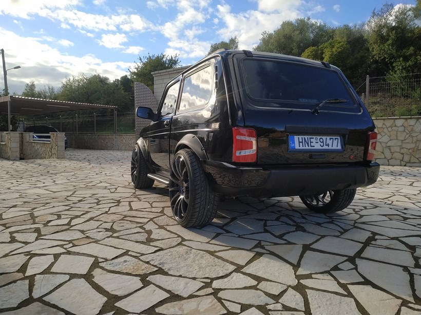 Lada Niva ελληνικό με 300 ίππους