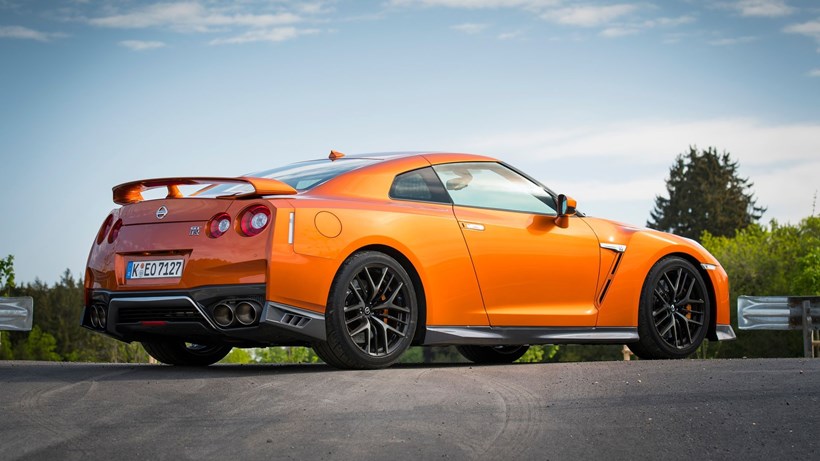 Nissan GT-R