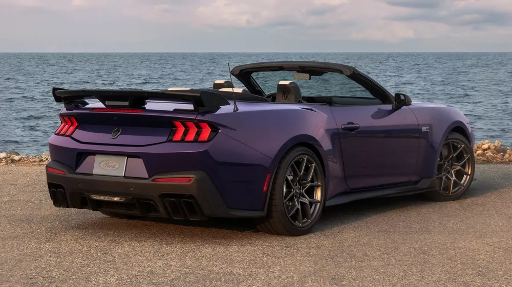 Ford Mustang Dark Horse SC Convertible