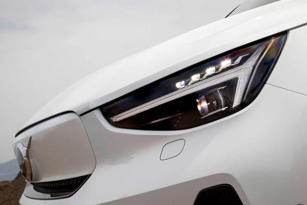 Volvo C40 Recharge P8