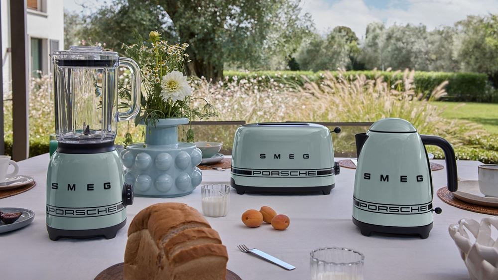 Porsche x Smeg 2025