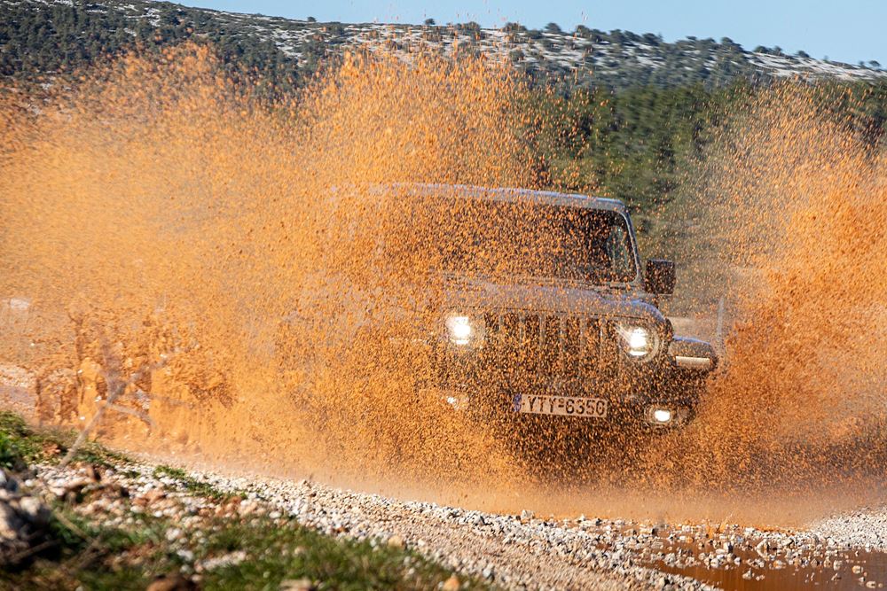 Jeep Wrangler 4xe Sahara plug in hybrid
