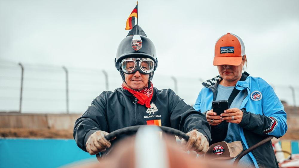 Porsche Rennsport Reunion 7 αγώνας με τρακτέρ