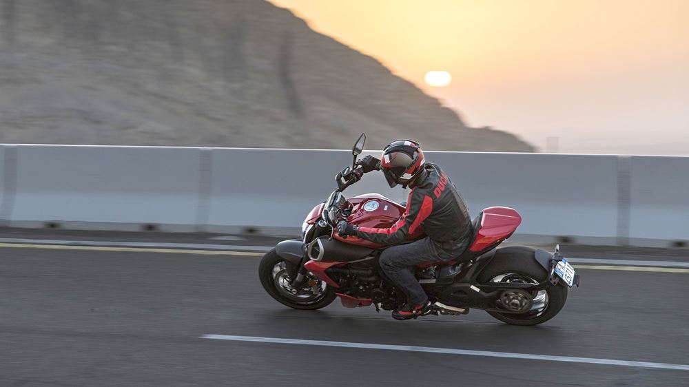 Ducati Diavel V4