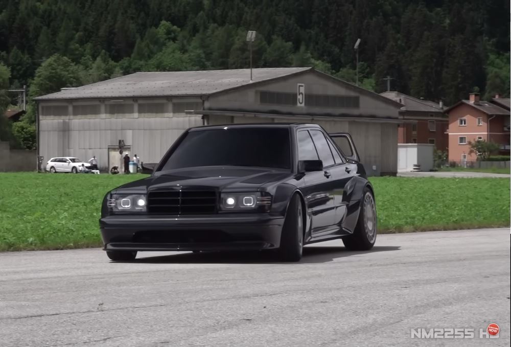HWA EVO Restomod Mercedes 190E