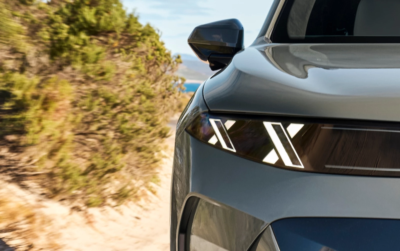 BMW X5 φώτα που μοιάζουν με το X του Elon Musk