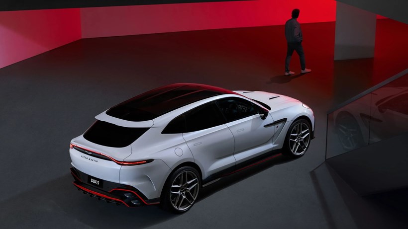 Aston Martin DBX S