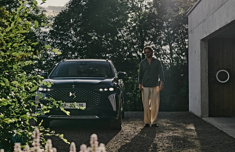 DS 7 PHEV 300 4WD