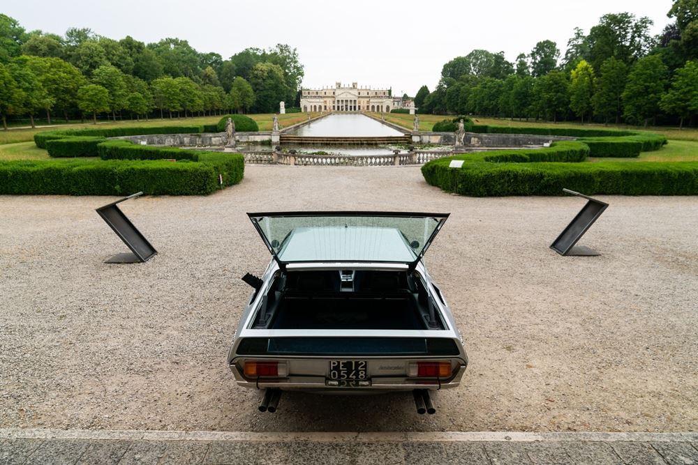 Lamborghini Espada 400 GT