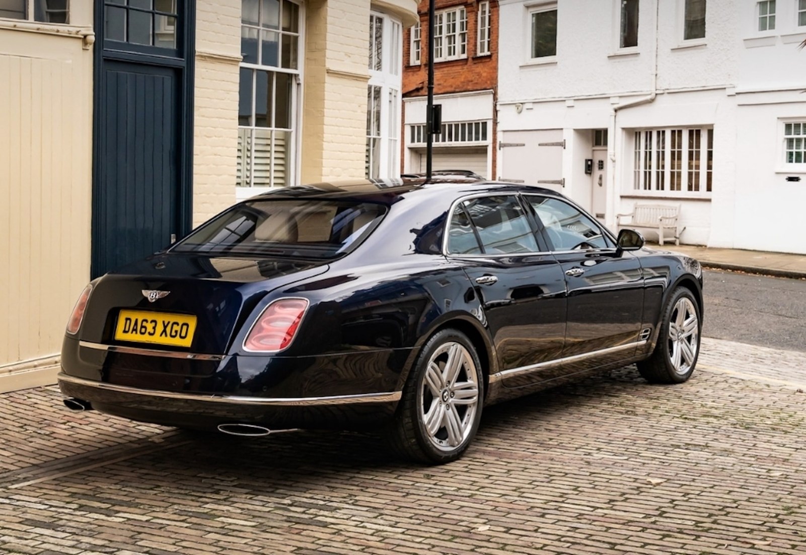 Bentley Mulsanne Dark Sapphire