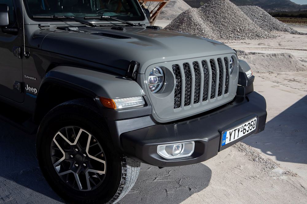 Jeep Wrangler 4xe Sahara plug in hybrid