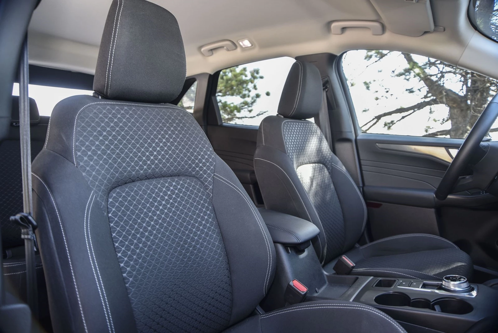 Ford Kuga FHEV υβριδικό δικίνητο
