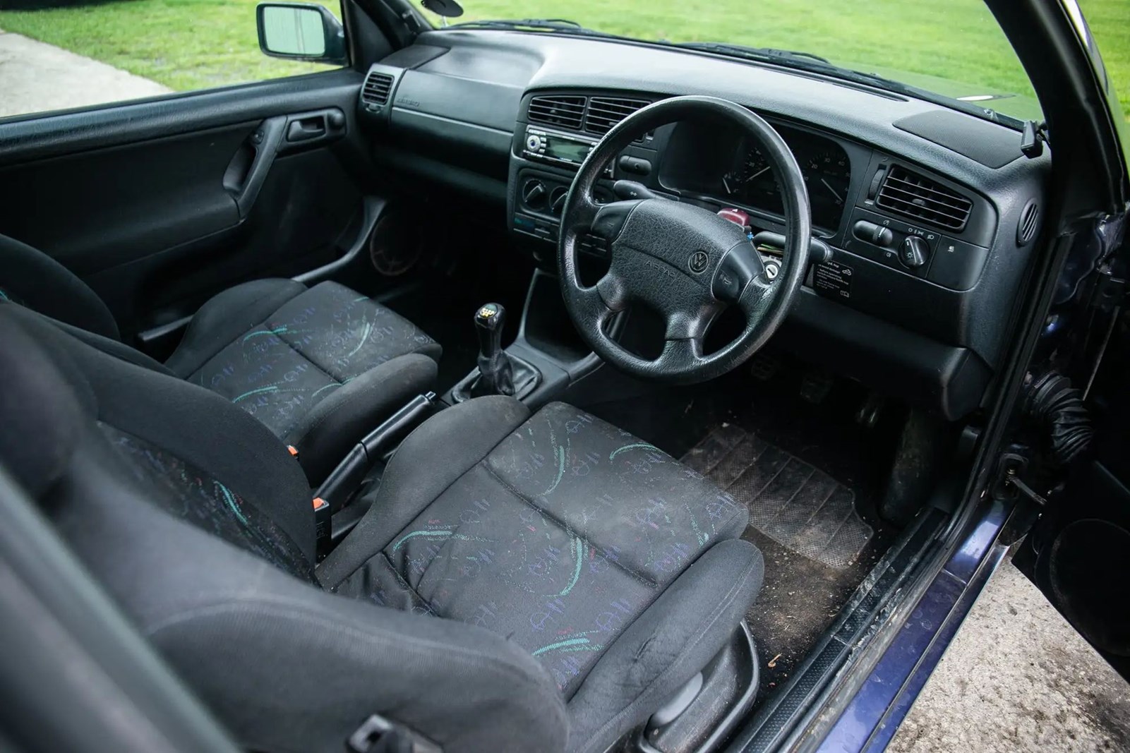 VW Golf Cabriolet Mk III Pink Floyd Edition