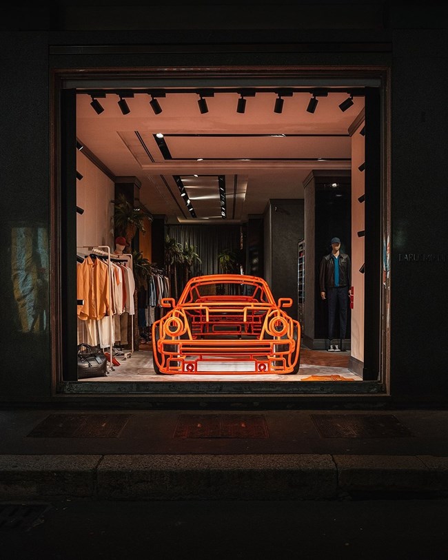 Porsche γλυπτό 240.000 ευρώ