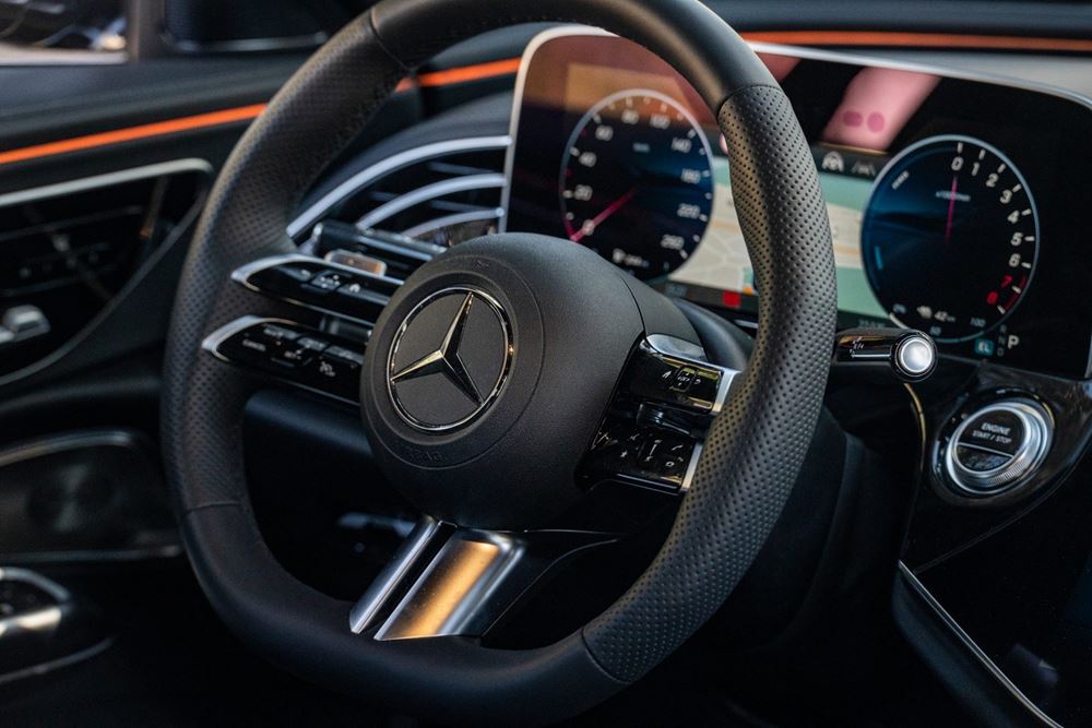 Mercedes E300e δοκιμή