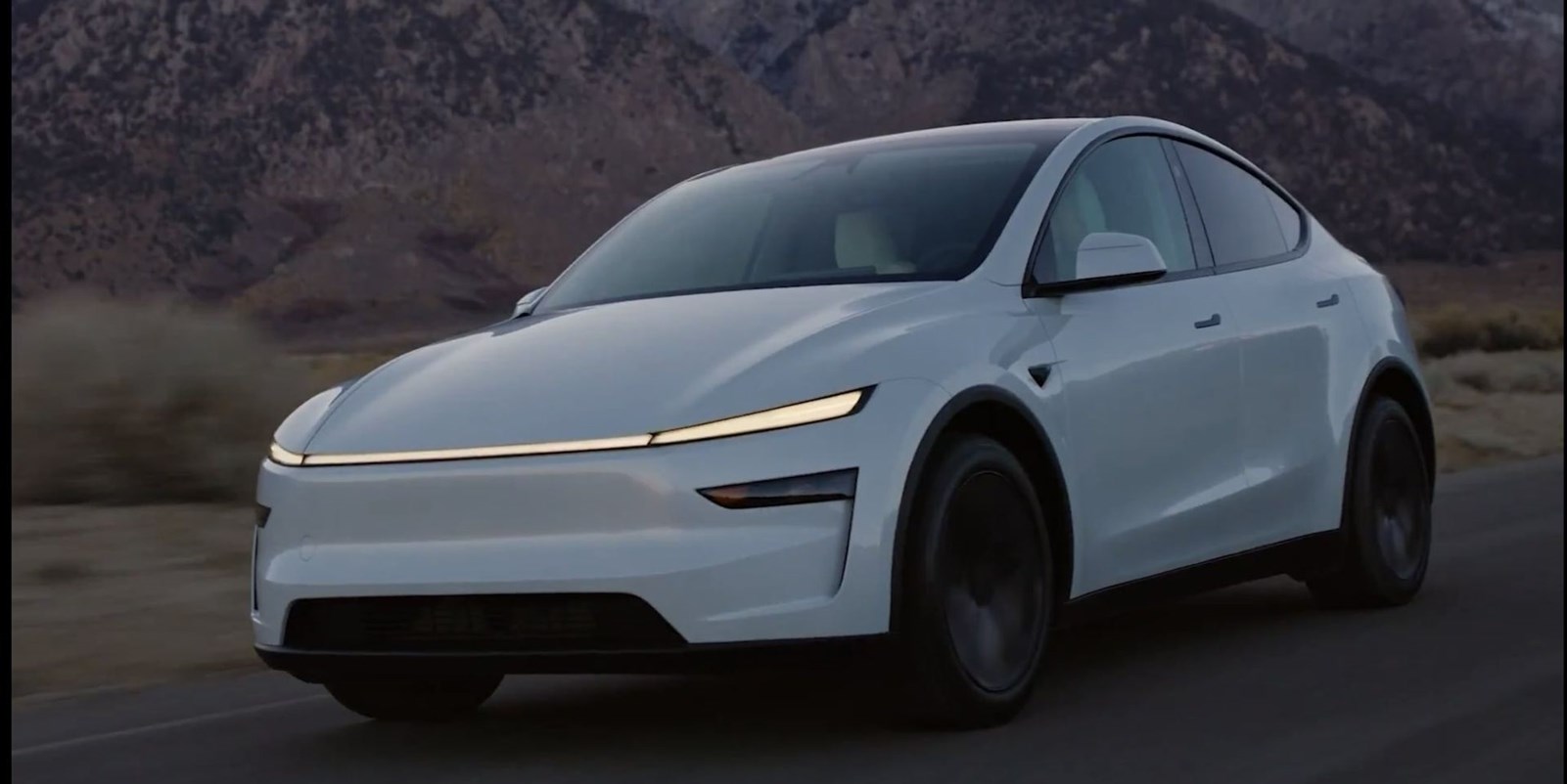 Tesla Model Y 2025