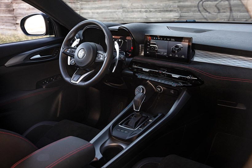 Alfa Romeo PHEV Q4