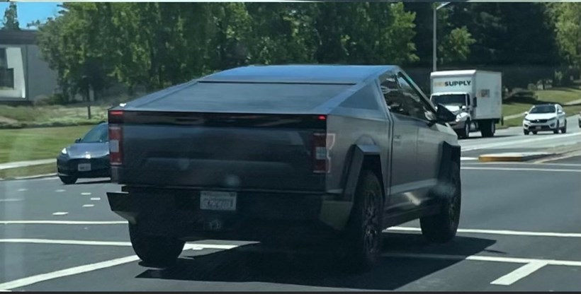Tesla Cybertruck F150 look