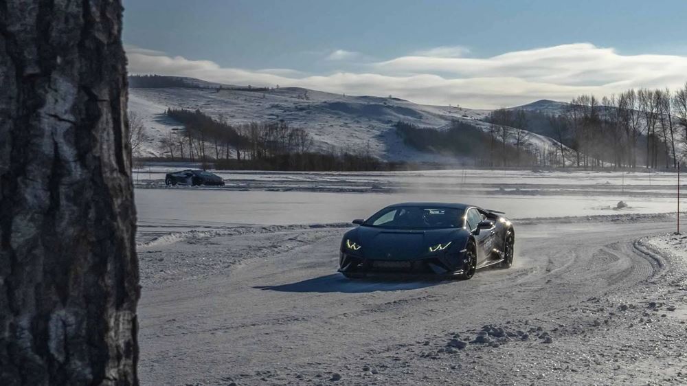 Lamborghini Esperienza Neve