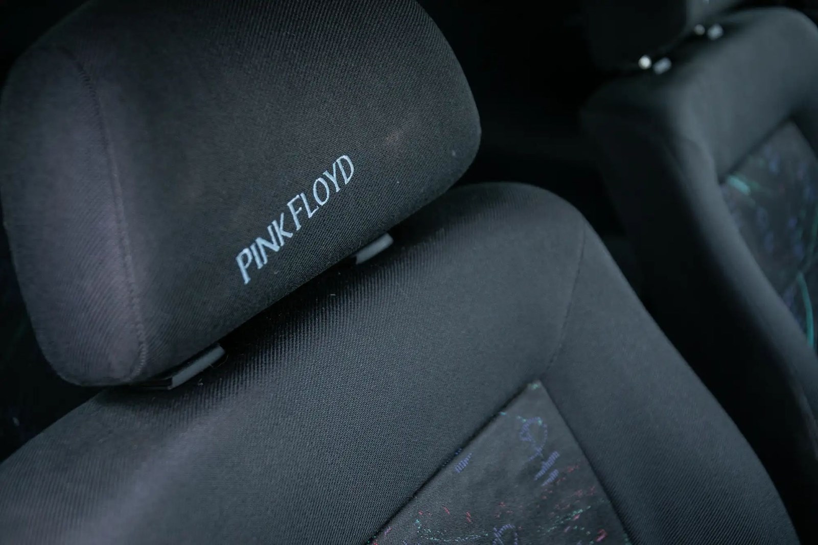 VW Golf Cabriolet Mk III Pink Floyd Edition