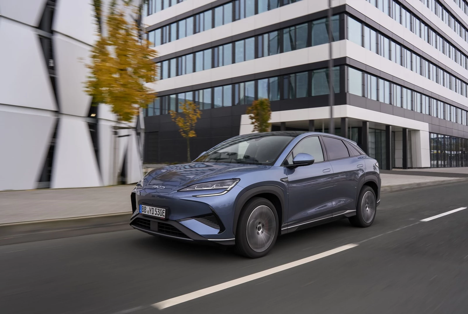 https://www.topgeargreece.gr/news/1024228/350-taxufortiseis-se-9-imeres-i-byd-eftase-tin-mpataria-sta-oria-tis/
