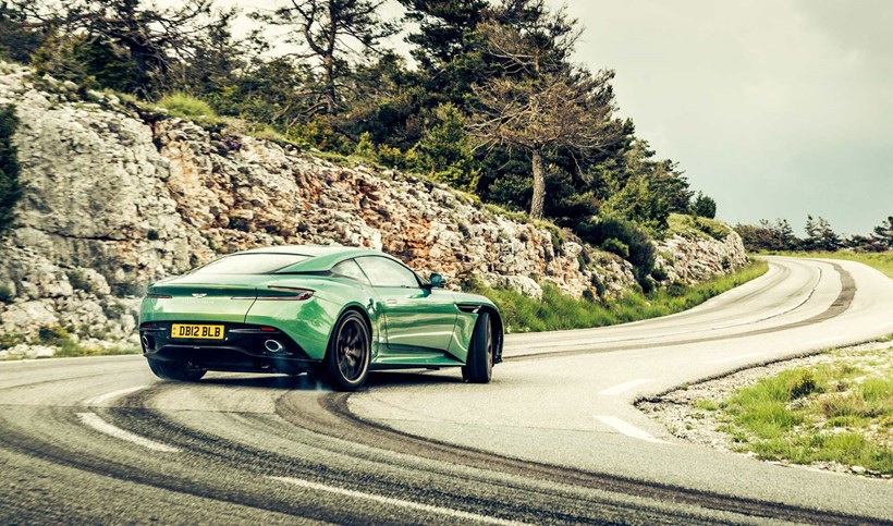 Aston Martin DB12
