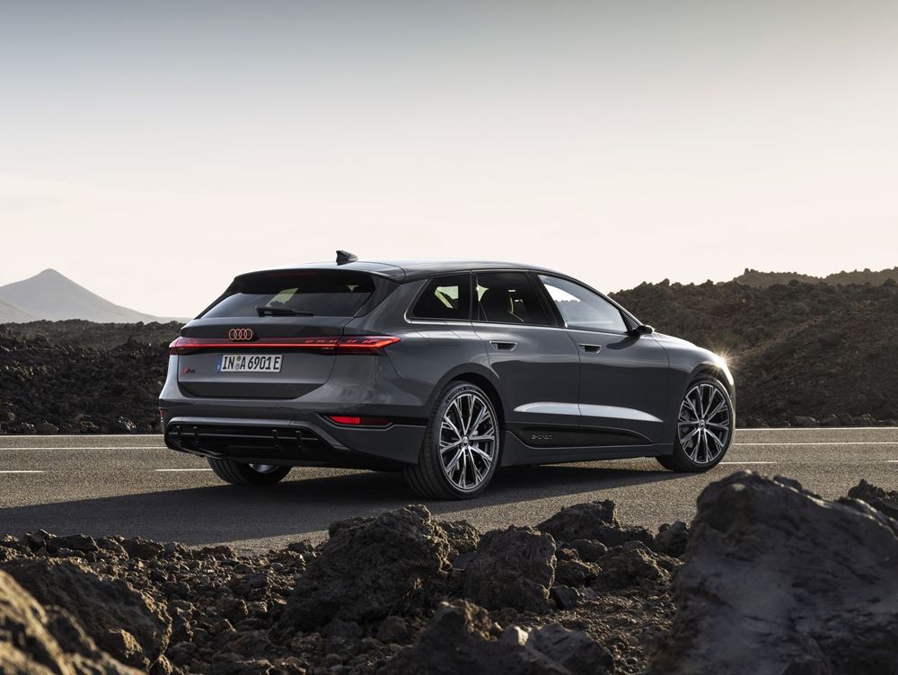  ;Audi A6 e-tron Avant