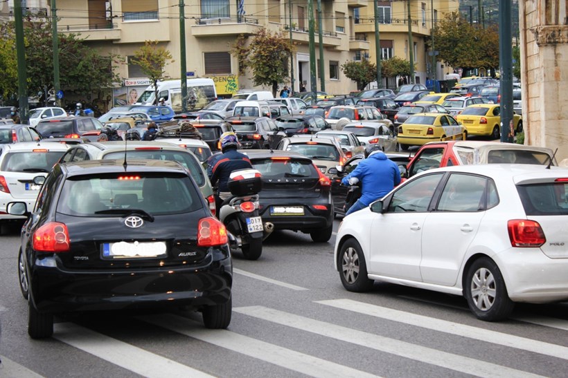 Κίνηση αυτοκινήτων στην Αθήνα