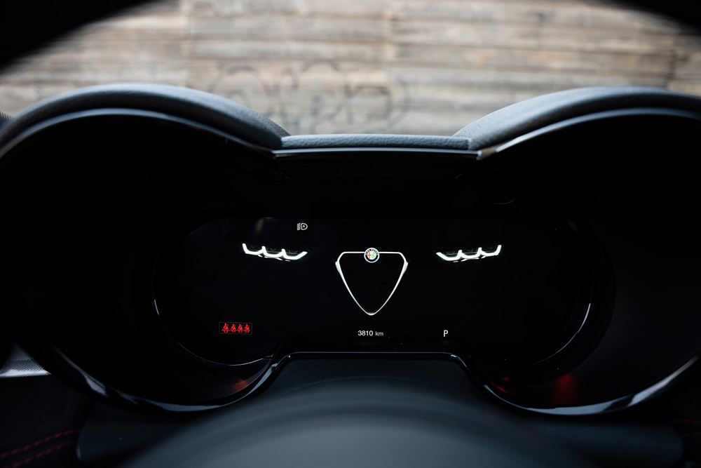 Alfa Romeo PHEV Q4