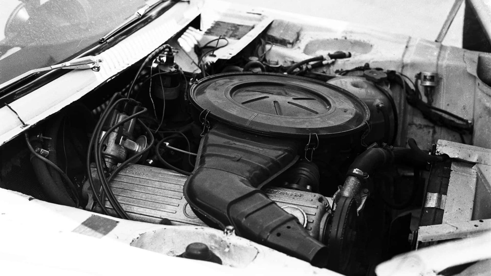 Porsche 924 δοκιμή σε αμάξωμα BMW 2002