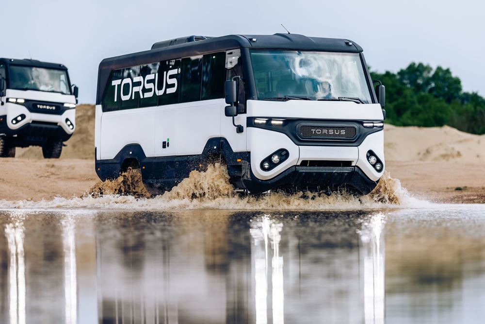 Torsus Praetorian εκτός δρόμου λεωφορείο off road 4x4