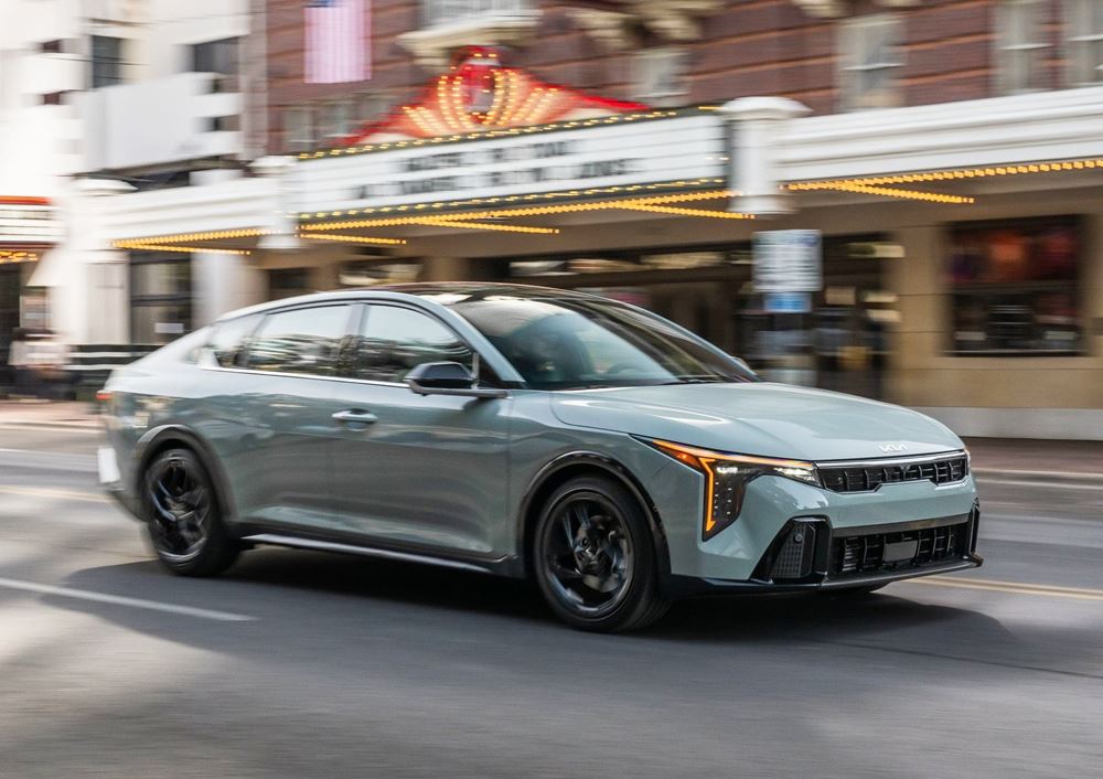 Kia K4