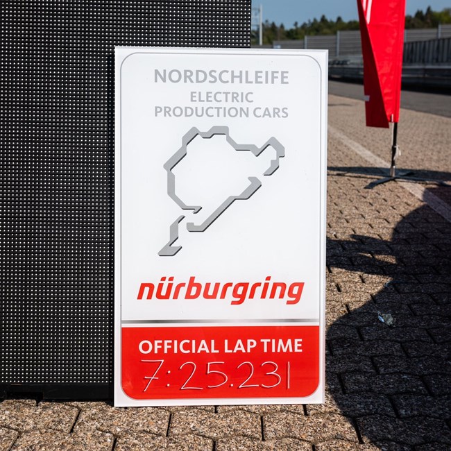 Tesla Model S Plaid Nurbirgring Record