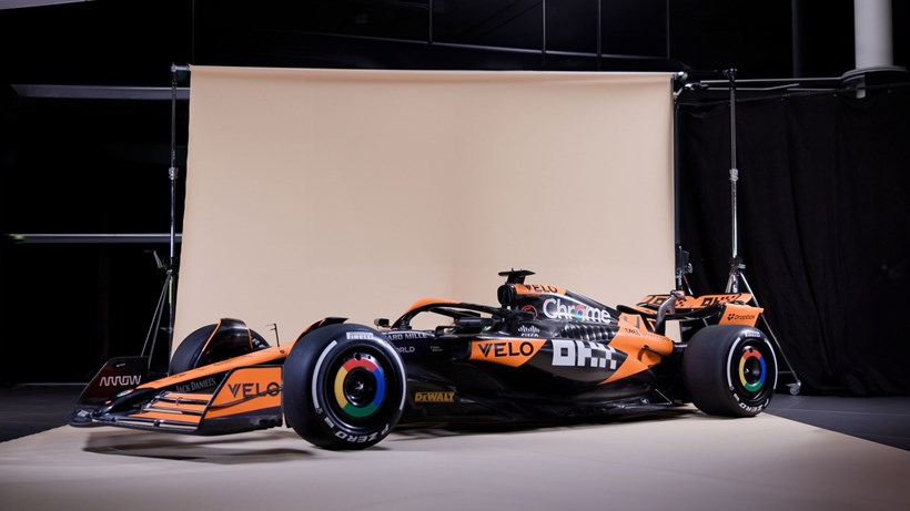 F1 McLaren MCL38