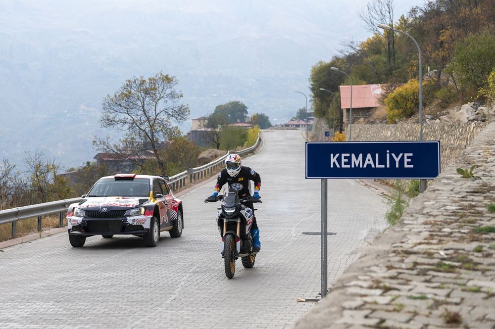 Red Bull Φαραγγι Τουρκία Skoda Fabia Rally BMW F900 GS