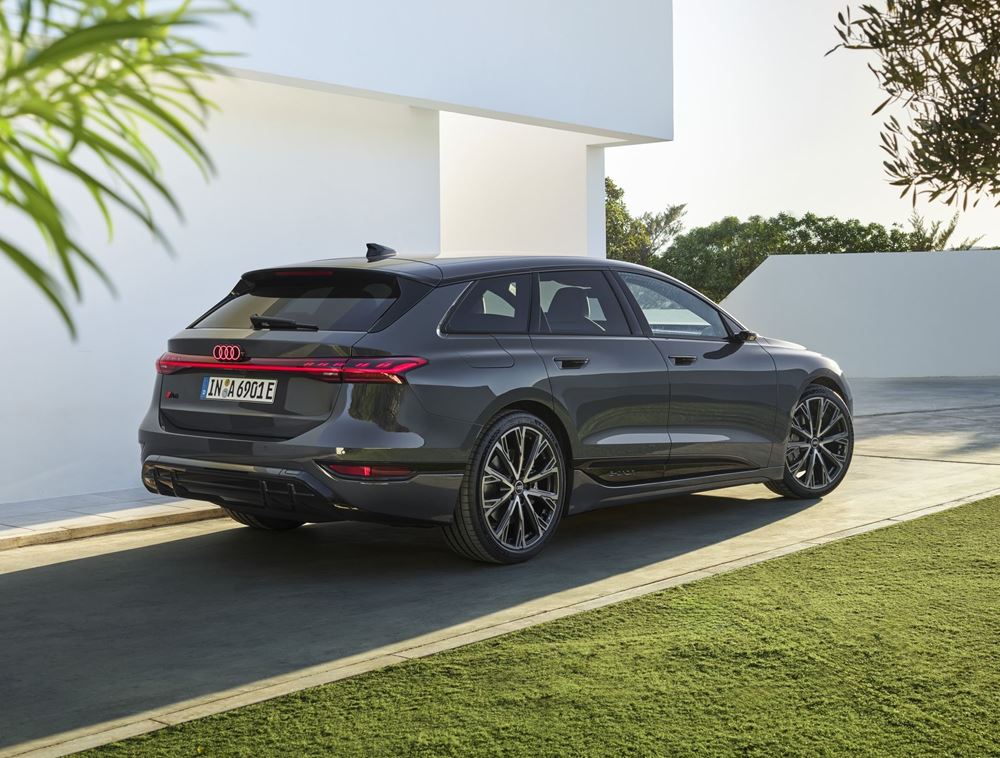  ;Audi A6 e-tron Avant