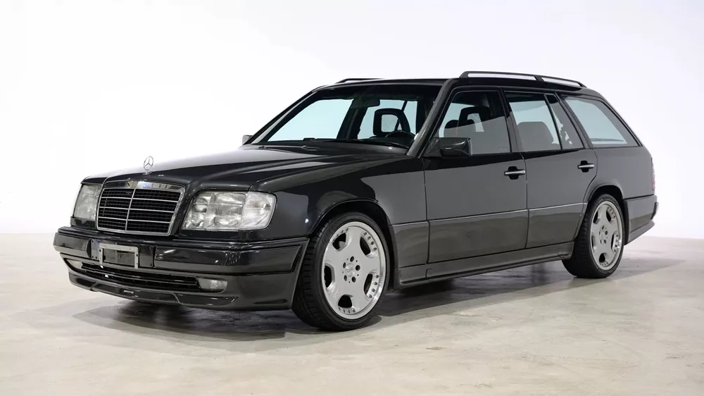 1990 Mercedes-Benz 300TE AMG