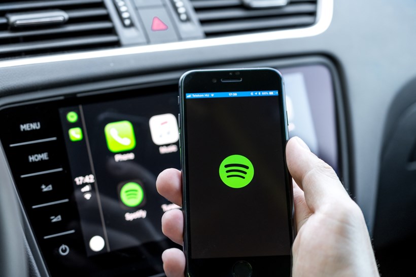 smartphone car connection