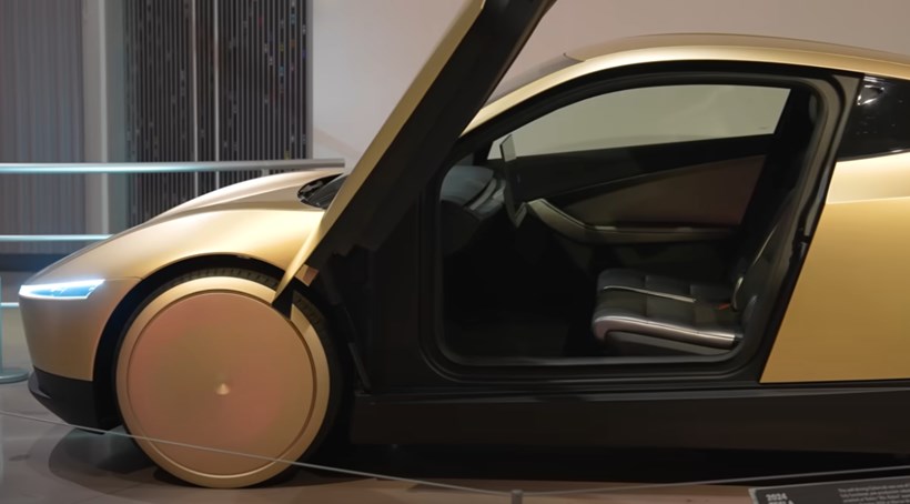Tesla Cybercab Petersen
