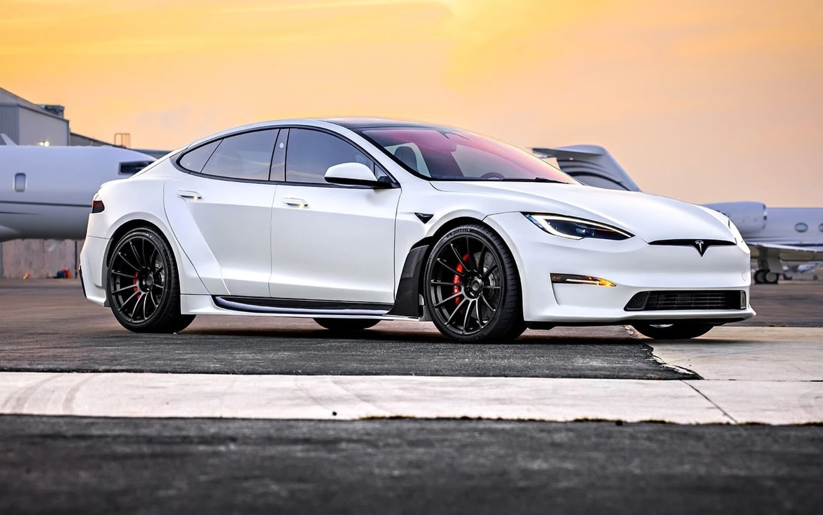 Tesla Model S Plaid Unplugged Performance