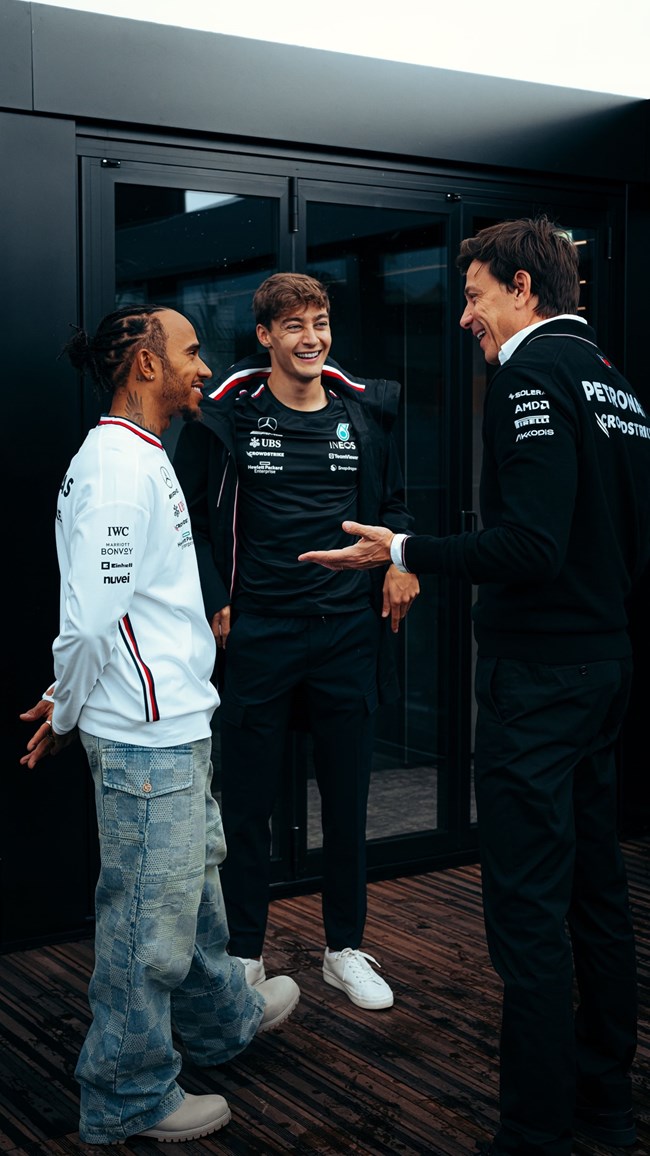 Mercedes F1 ανανέωση συμβολαίων για Hamilton και Russell