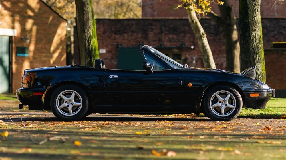 Electrogenic Mazda MX-5