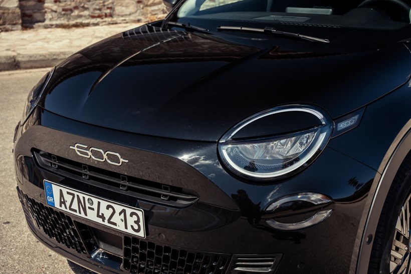 FIAT 600 Hybrid δοκιμή