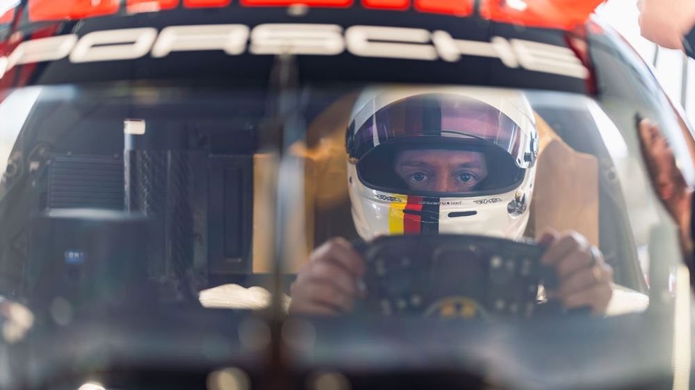 Porsche 963 και Sebastian Vettel