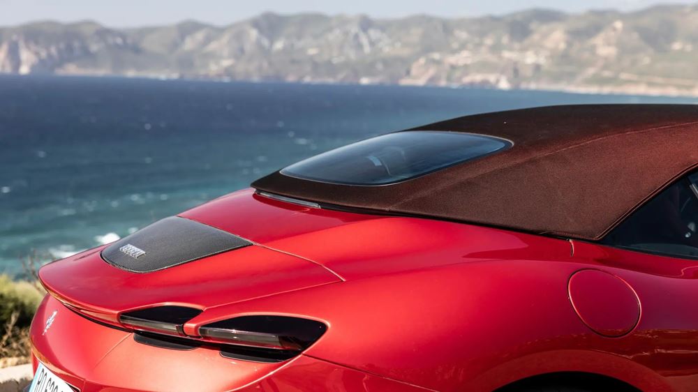 Ferrari Roma Spider