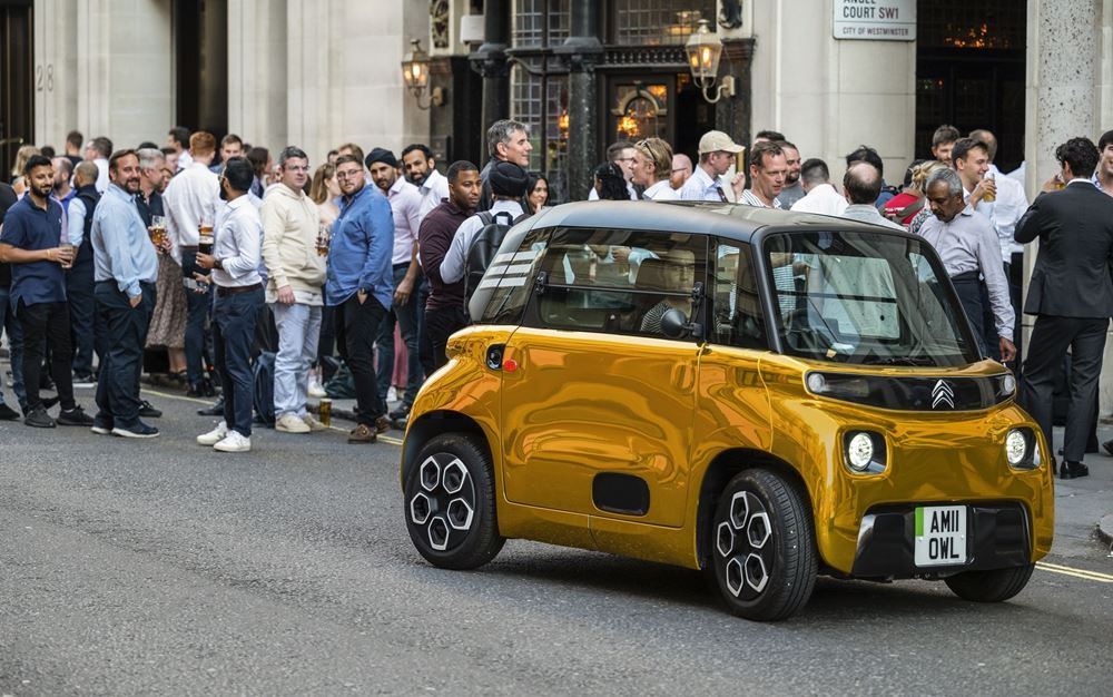 Citroen Ami Χρυσό στο Λονδίνο