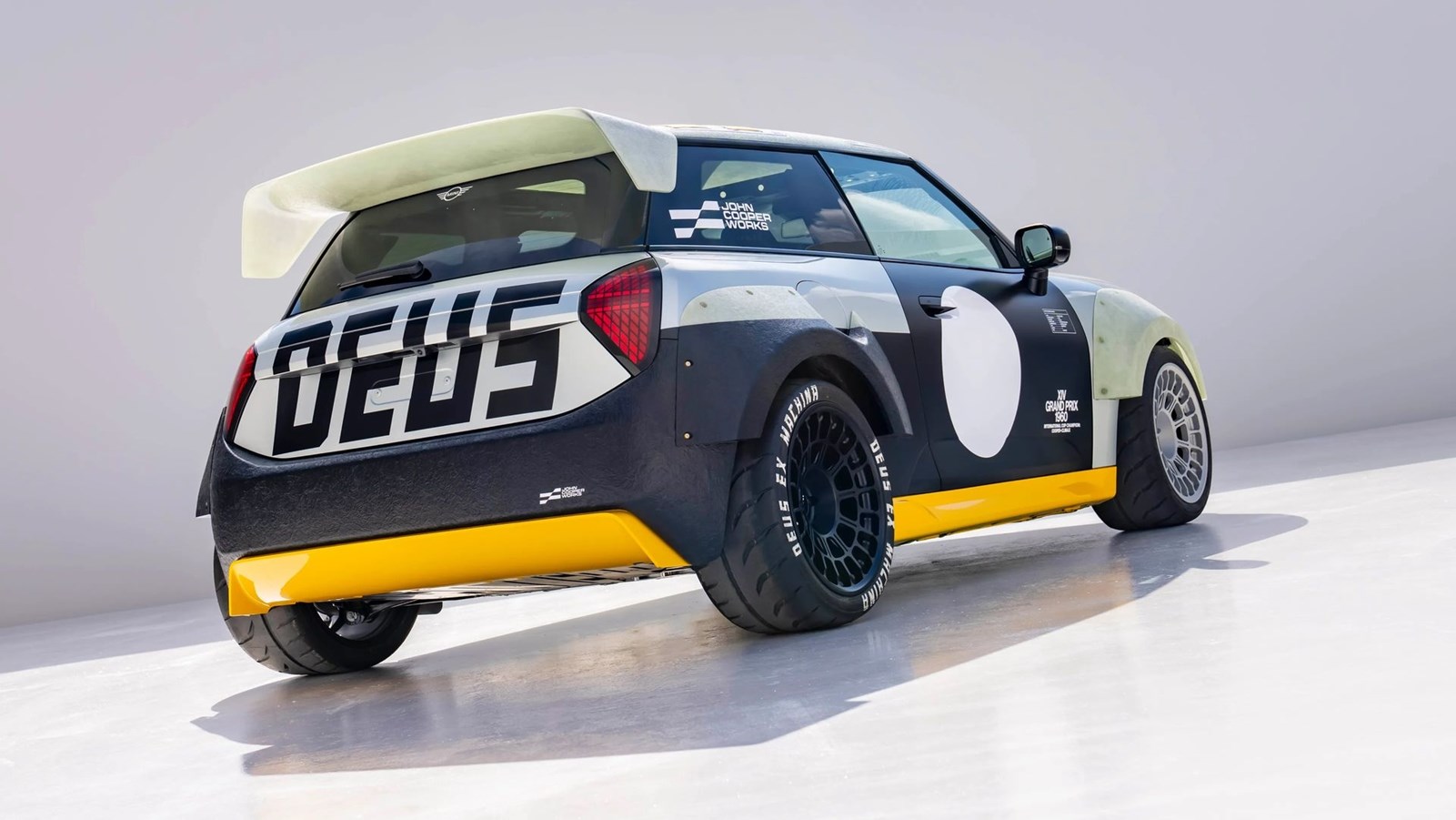Mini Deus Ex Machina Concepts